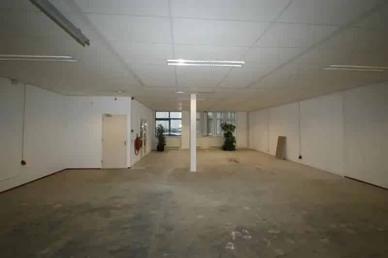 Bedrijfsruimte Haarlem 300m2 4 parkeerplaatsen Waarderpolder