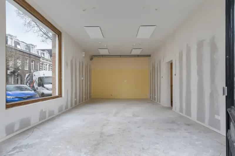 Winkel Kantoor Praktijkruimte Amsterdam Oost Kastanjeplein 55m2