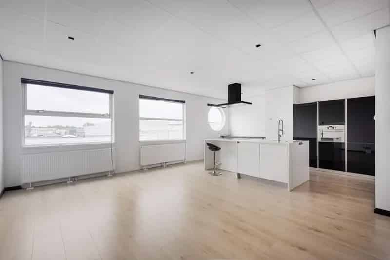 Bedrijfshal te koop Zwanenburg 178m2