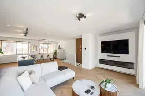 4 Kamer Appartement 107m2 Almere Zwemvijver Balkon