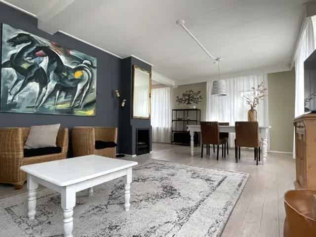 Giethoorn Zuid - 4 Kamer Eengezinswoning te Huur