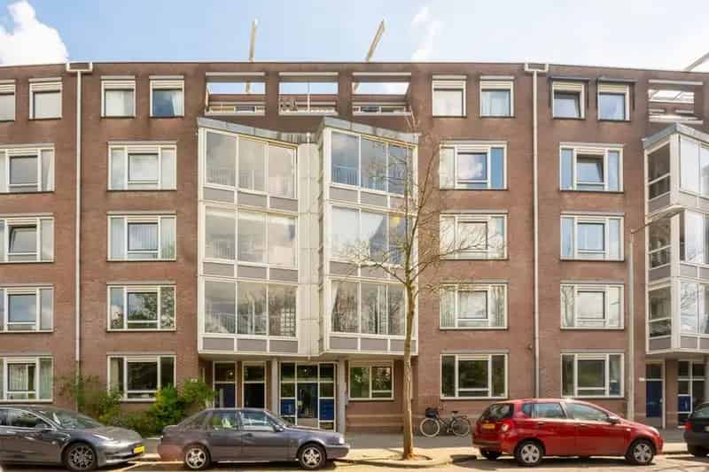 Ruim appartement Amsterdam Oost 76m2 tuin berging sociale huurders