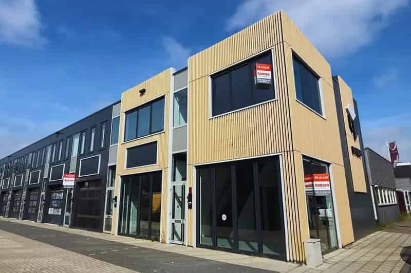 Bedrijfshal Haarlem 114m² te Huur - Luxe Afwerking