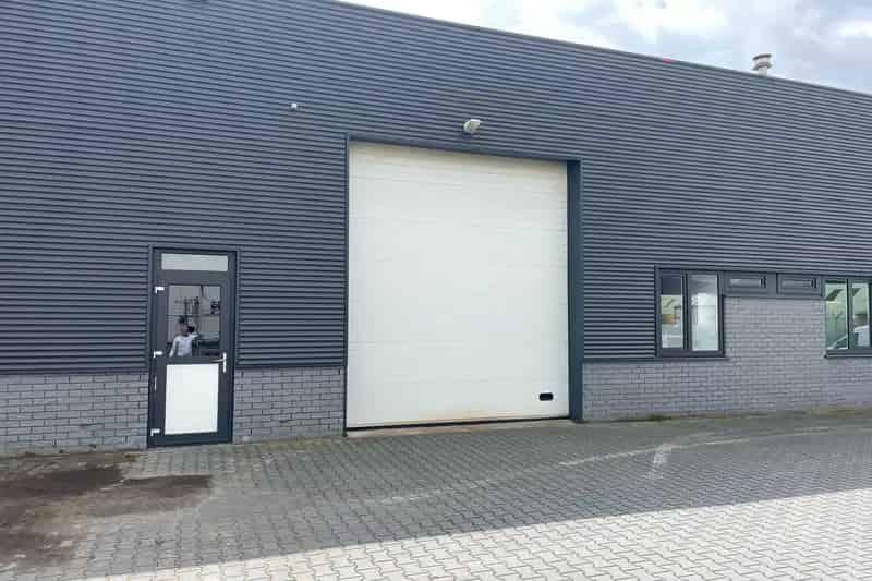 Bedrijfshal Hengelo 315m² te huur