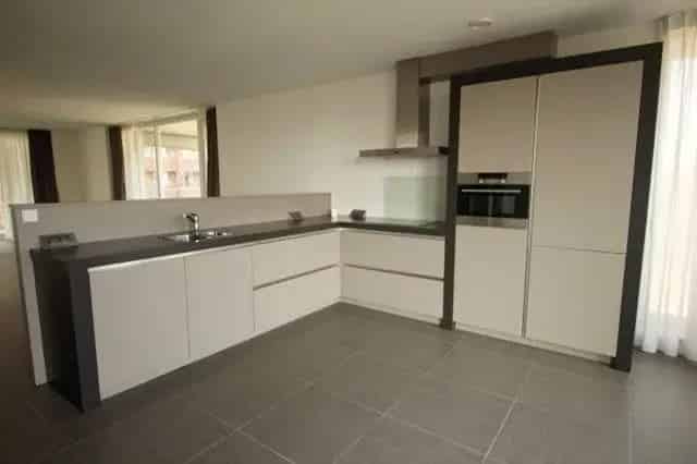 Portiekflat Veldhoven 135m2 3 Kamers te Huur