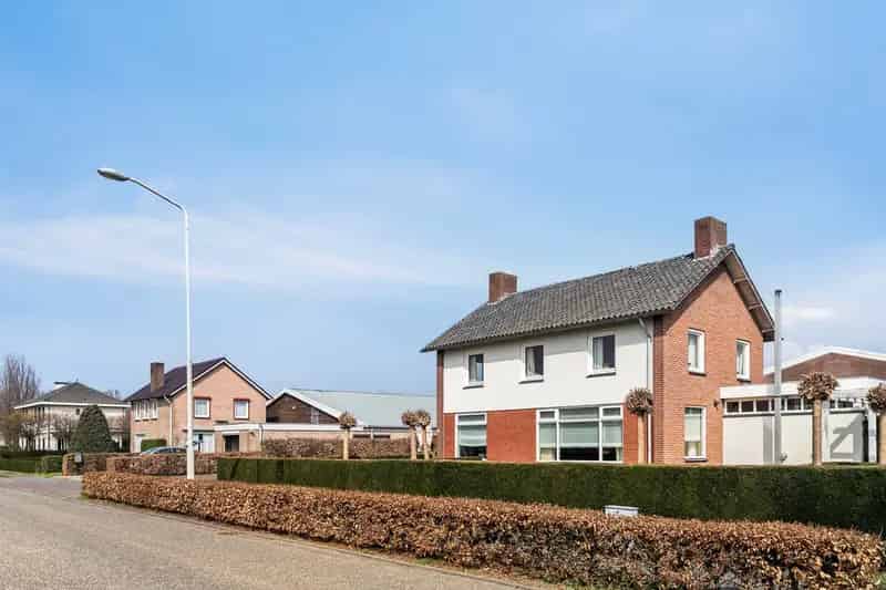 Bedrijfshal Someren Vrijstaande Woning met Bedrijfsruimte