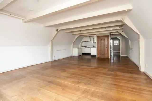 Bovenwoning Hoorn 4 Kamers 120m2 1780