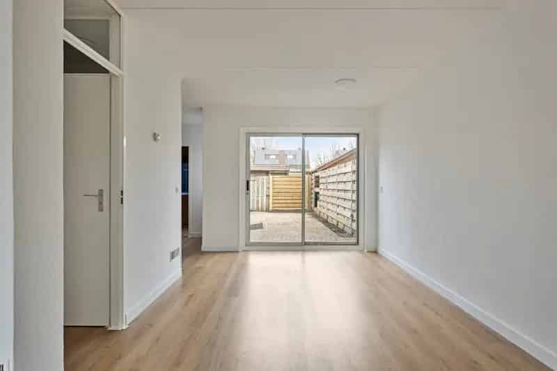 Huis te koop Hoorn: Ruime 4 Slaapkamers, Moderne Keuken, Energielabel B