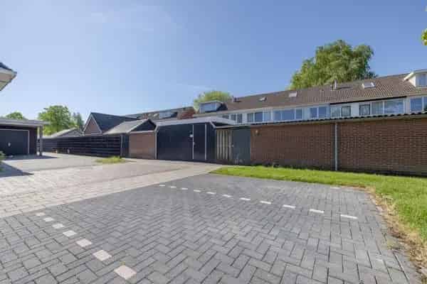 Ruime 4 Slaapkamers Tussenwoning Surhuisterveen B Energielabel