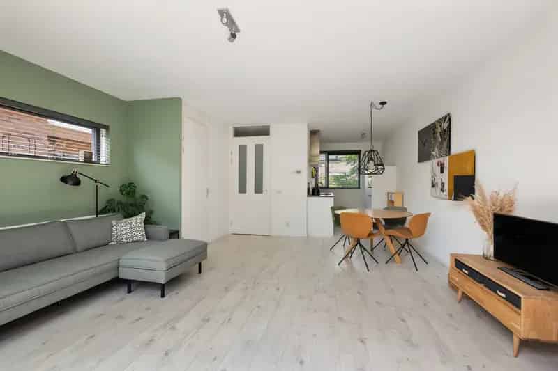 5-Kamer Eengezinswoning Heerlijke Tuin Kindvriendelijk 2010