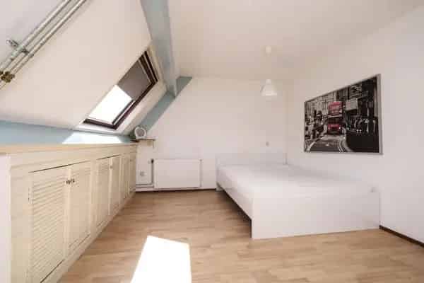 Hoekwoning Beverwaard 3 slaapkamers Ruime tuin