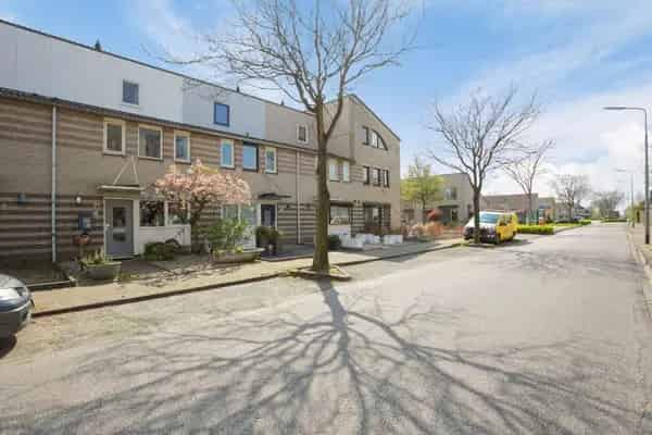 Semi studio te huur Roosendaal rustige woonwijk