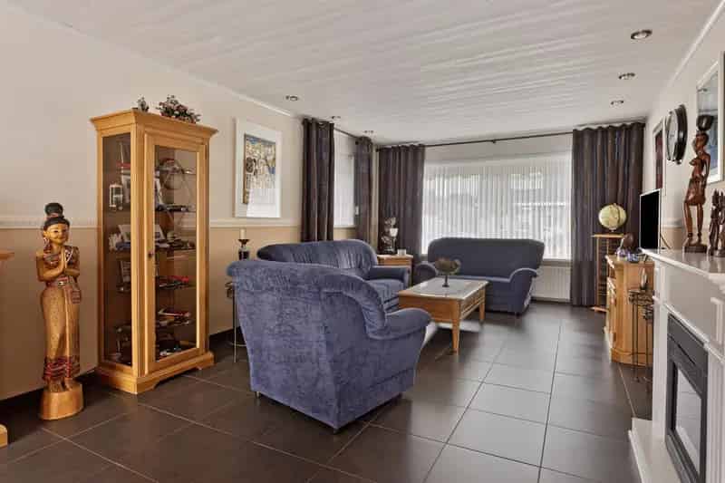 Ruime Bungalow met Zwembad en Uitbreidingsmogelijkheden te St Willebrord