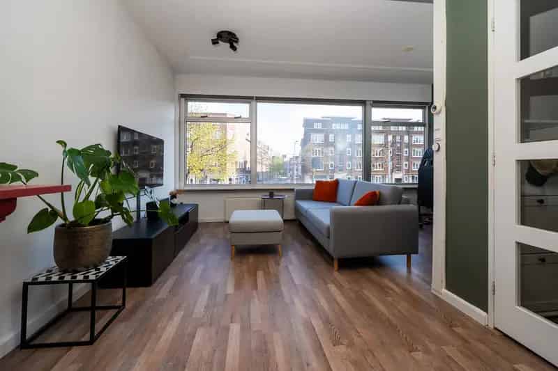 Gerenoveerde Bovenwoning Blijdorp 65m2 Balkon Zuidwesten