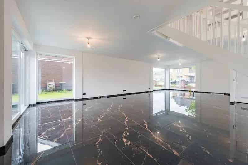 Luxe Villa te Koop Lelystad 6 Slaapkamers Grote Tuin Dakterras