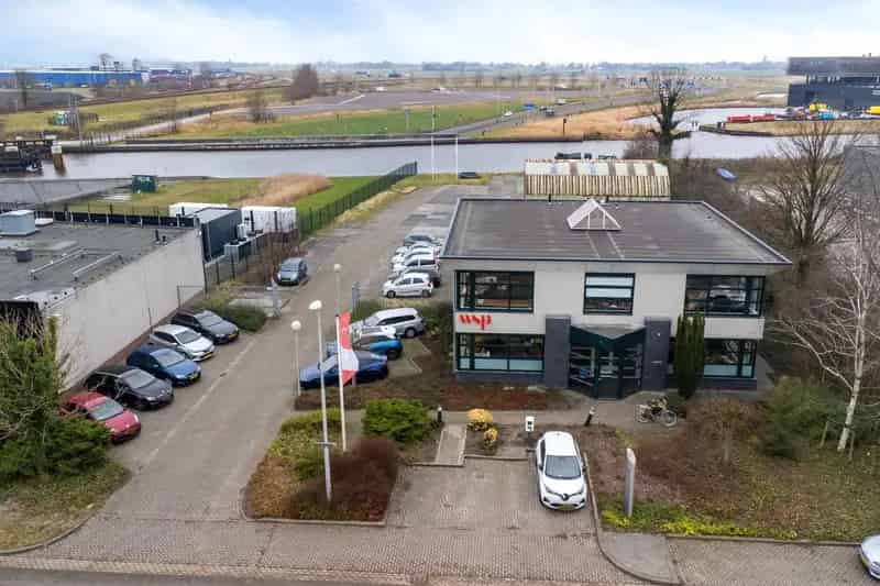 Kantoorpand te huur Leeuwarden 412m2 Archimedesweg