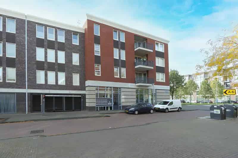 Appartement Almere Poort 80m2 2 slaapkamers luxe badkamer keuken