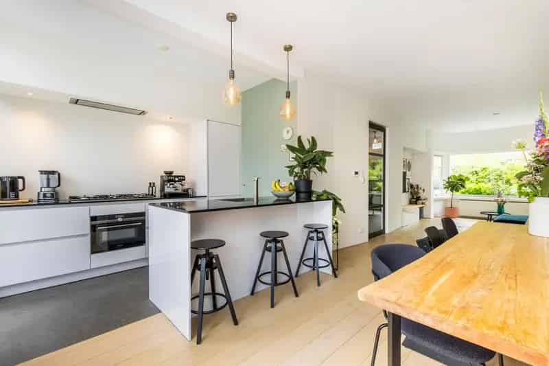 Jaren 30 woning Rotterdam 5 slaapkamers 127m2 tuin