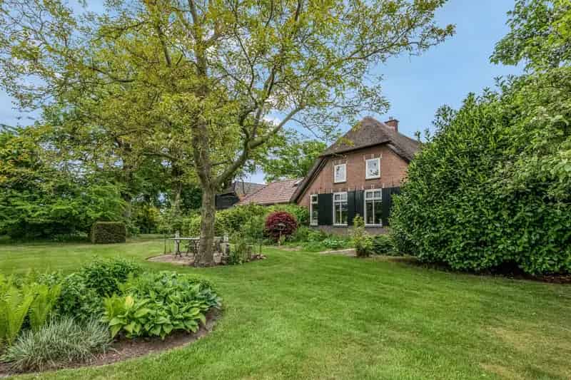 Woonboerderij Barneveld: Royale woning met bijwoning en atelier