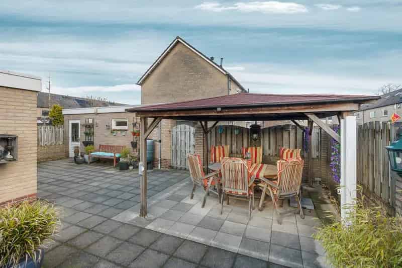 Ruime Tweekapper Zevenaar 3 Slaapkamers Garage Tuin Zonnepanelen