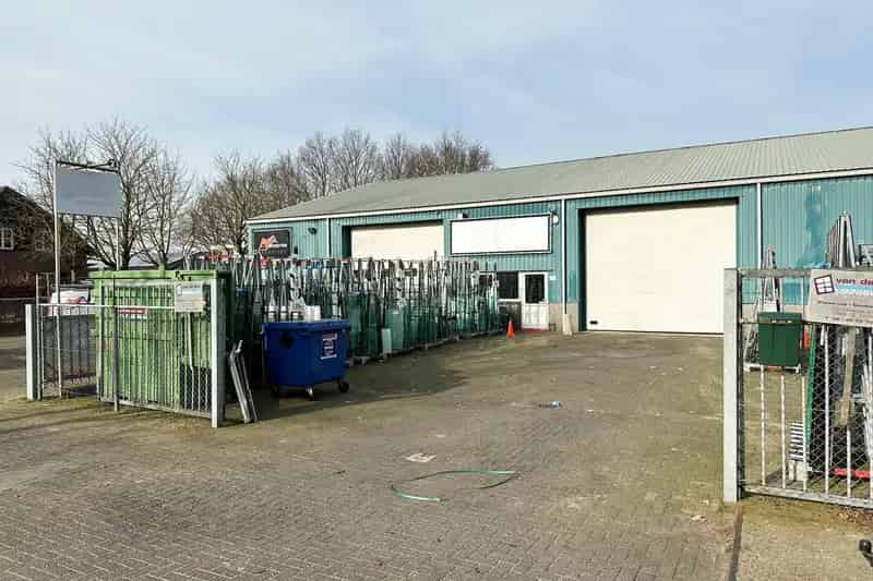 Bedrijfshal te Huur Oss 441m2  Loods Kantoor Entresol