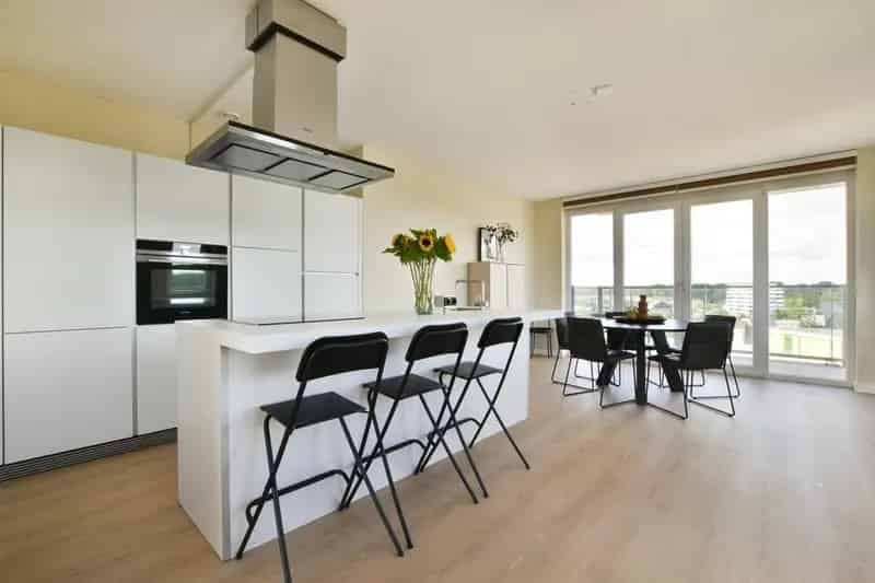 Luxe Appartement Almere Poort 4 slaapkamers 2 Balkons