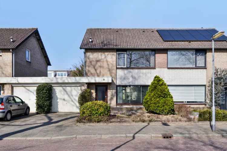 Ruime 4 Slaapkamers 2 Onder 1 Kapwoning Valkenswaard