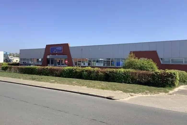 170 m2 Kantoorruimte te Huur Almelo Showroom Airco Parkeergelegenheid