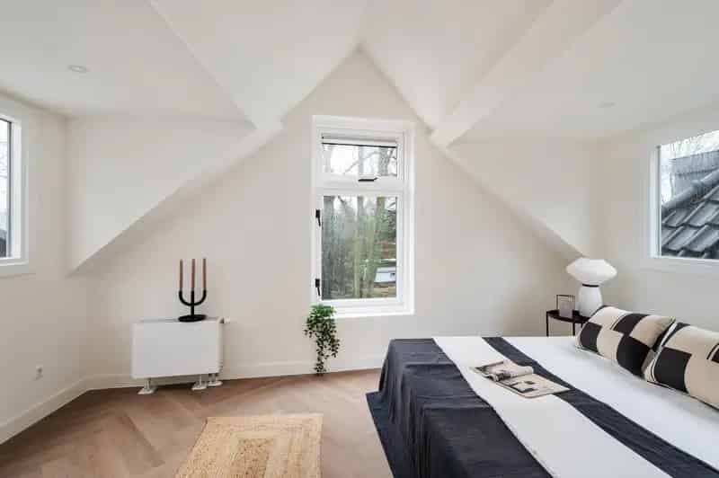 Huis te koop Rotterdam Overschie: Luxe gerenoveerde woning met tuin