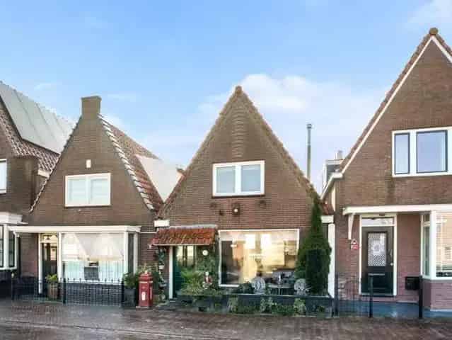 Ruime Dijkwoning te Koop Volendam Zuideinde 111