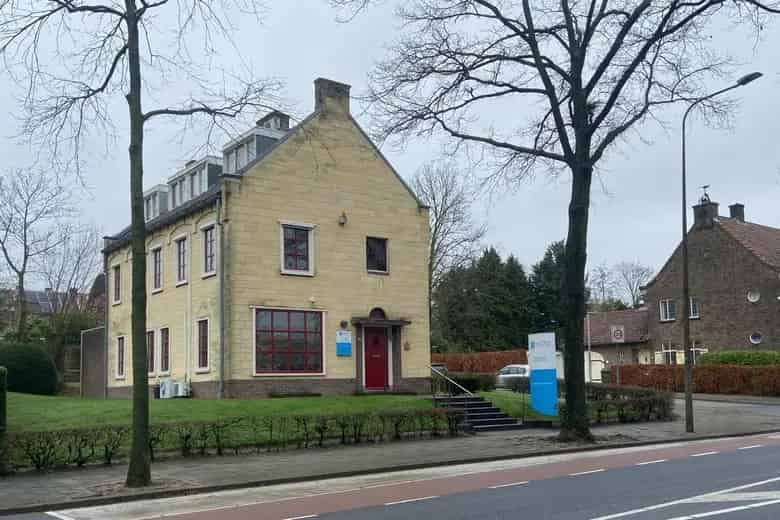 385 m2 Kantoorruimte te Huur Hoensbroek