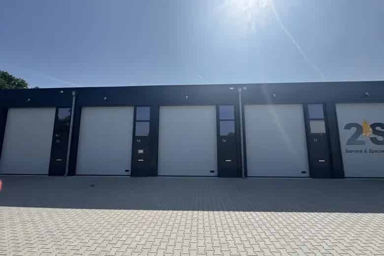 98m2 Bedrijfsruimte te Koop Helmond