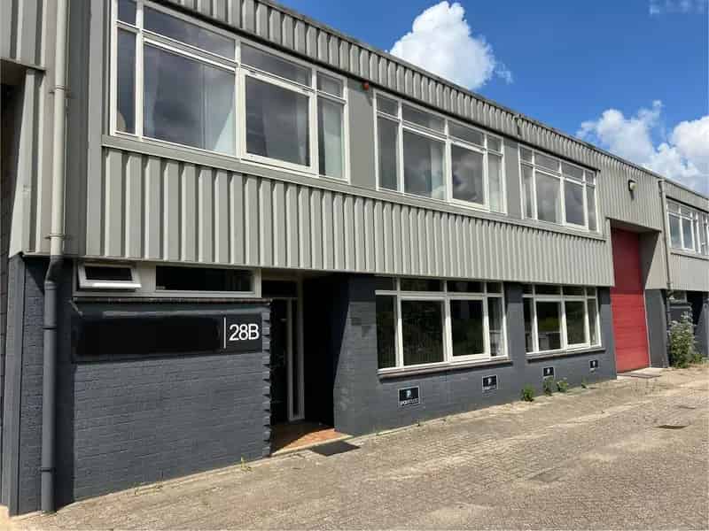 Bedrijfshal te Huur Bleiswijk 265m² Kantoor 110m²