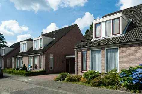 Tussenwoning Veldhoven 104m2  Per 1 Juli 2025