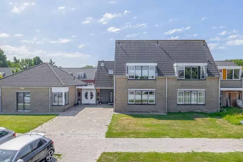 Kantoor Hellevoetsluis te Koop Grote Praktijkruimte