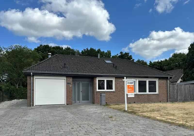 Semi-bungalow 3 slaapkamers Garage Tuinhuis