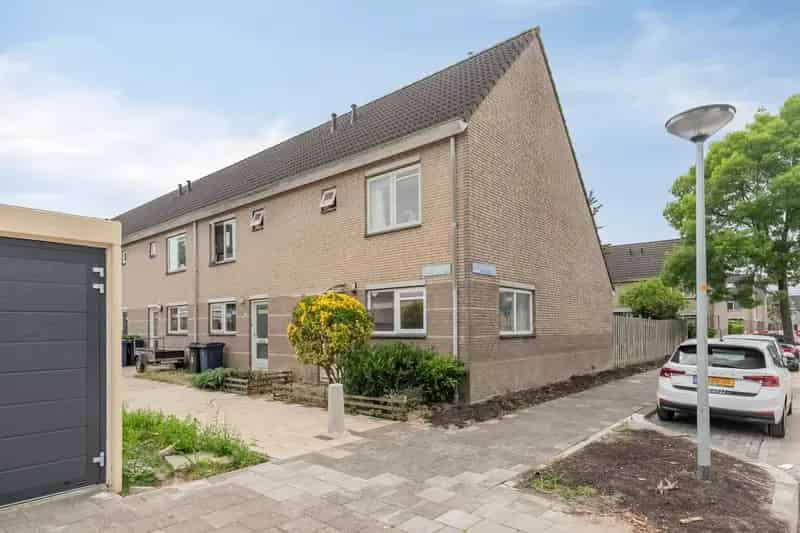 Ruime Hoekwoning Almere Muziekwijk 2 slaapkamers Diepe Tuin Energielabel B