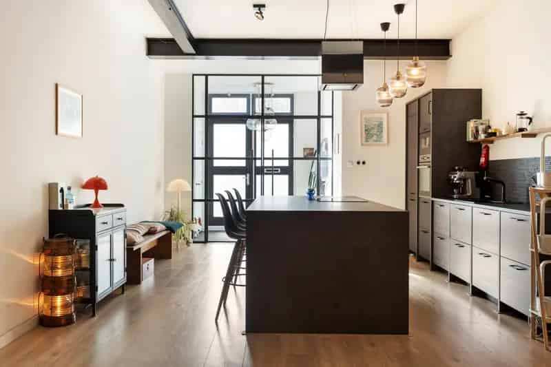 Ruime Benedenwoning Rotterdam Noord 130m2 3 Slaapkamers Tuin