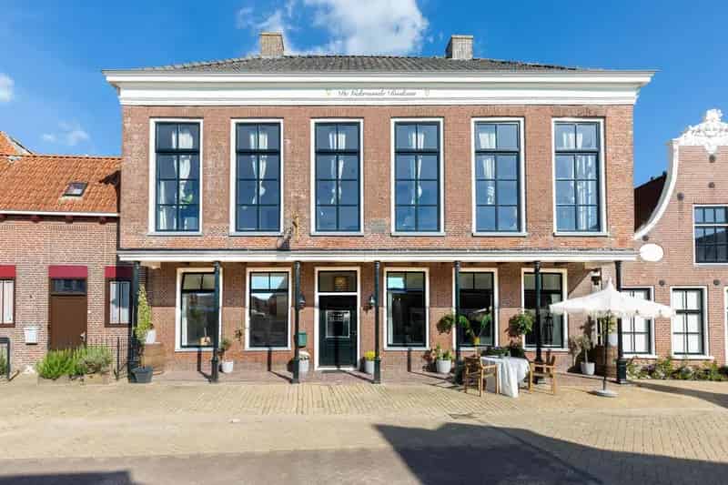 Nationaal Monument Witmarsum 344m2 Wonen Werken B&B
