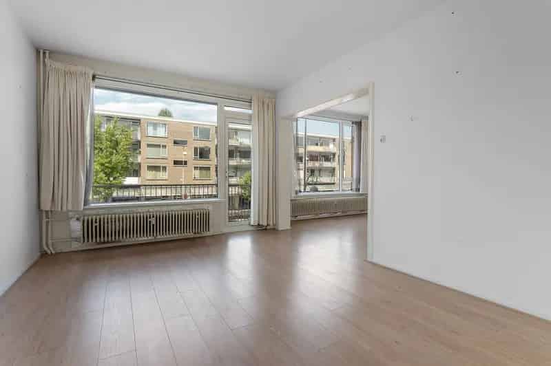 3 Kamer Appartement Amsterdam Watergraafsmeer Duurzaam Gerenoveerd
