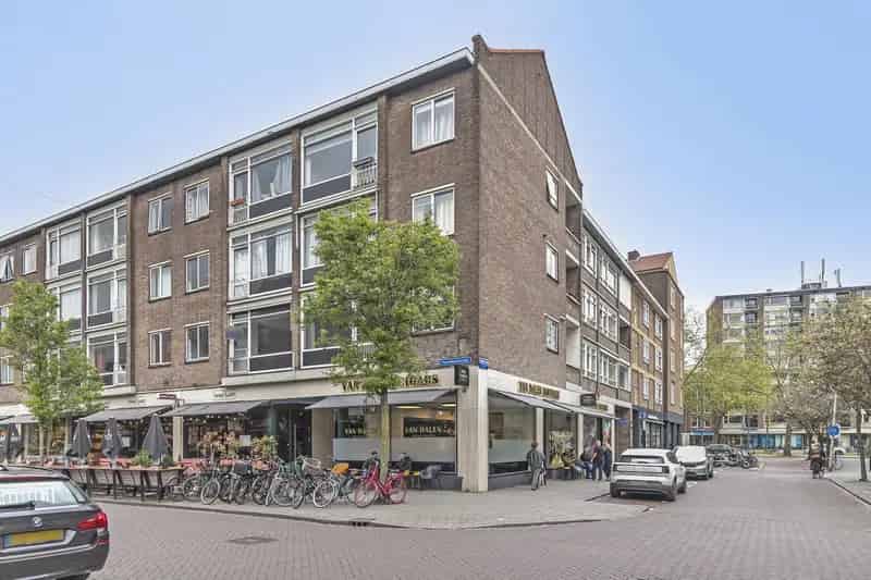 Rotterdam Centrum: Licht 3-kamerappartement nabij Station Blaak