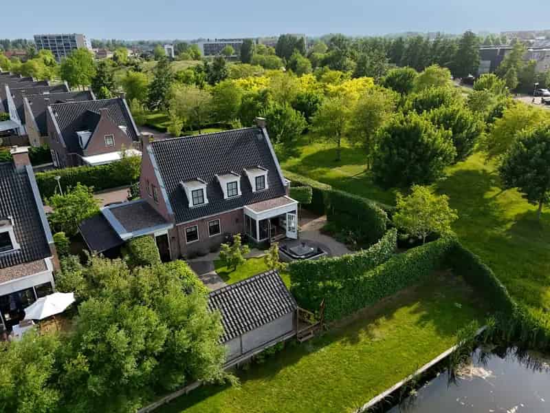 Vrijstaande woning Rhoon Bakkerspark 4 slaapkamers luxe tuin