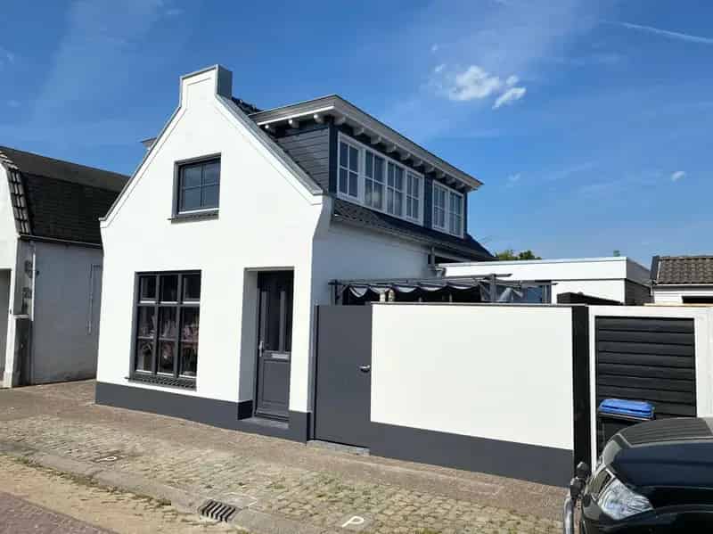Moderne Vrijstaande woning Oud Gastel gerenoveerd 2021