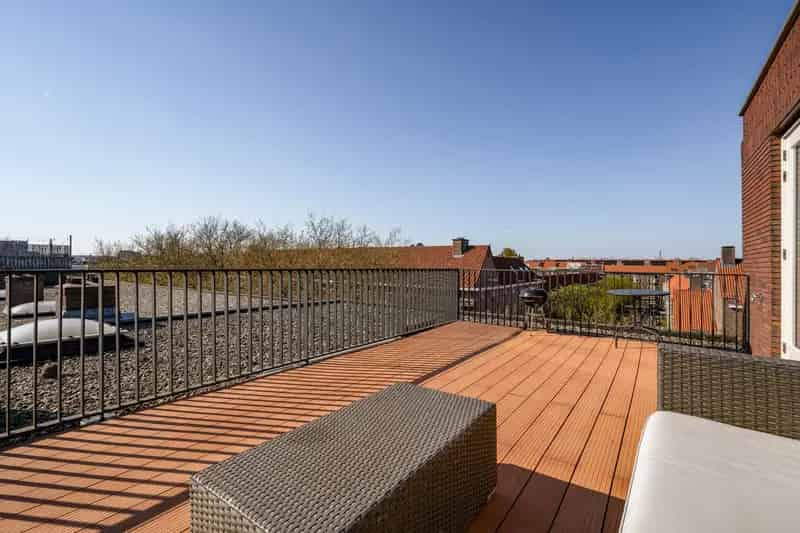 Penthouse Amsterdam Baarsjes 100m2 Dakterras Parkeerplaats
