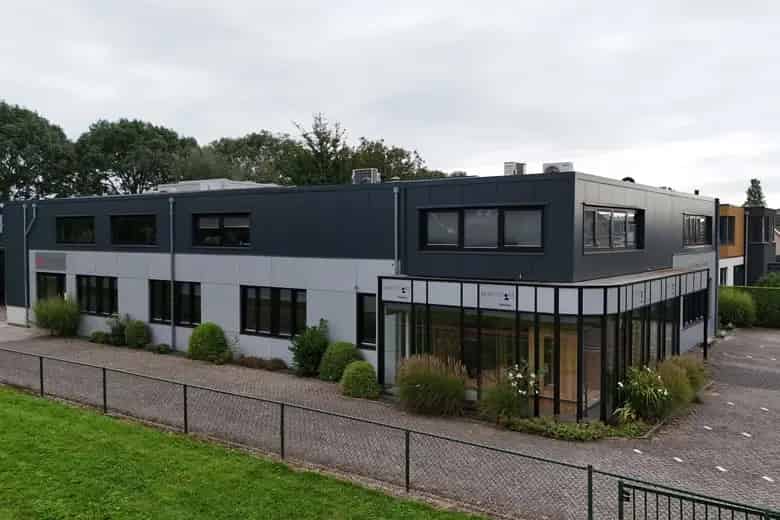 123 m2 kantoorruimte te huur in Sleeuwijk