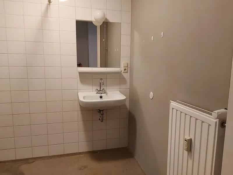 Ruime Studio Maastricht Eigen Keuken Badkamer Berging