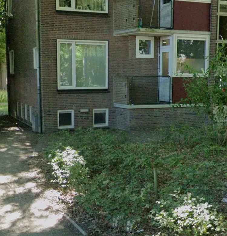 Appartement Te Huur in 82, Edisonlaan, Tilburg, Noord-Brabant