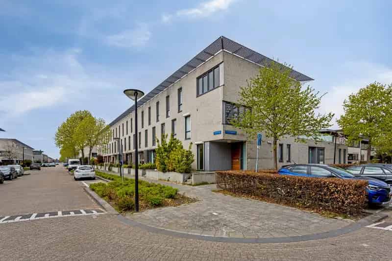 Maisonnette Appartement Almere: Ruim, Modern, 4 slaapkamers