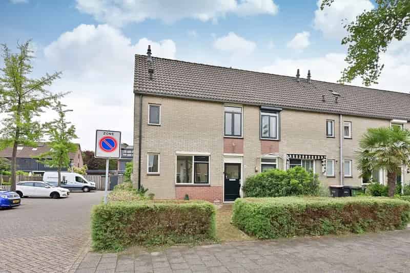 Huis te koop: 4 slaapkamers, tuin, parkeren Huizen