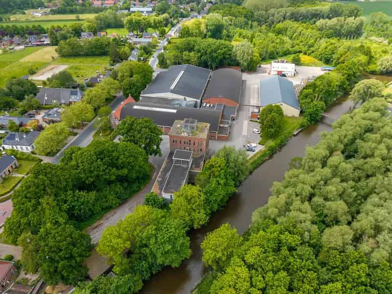 Bedrijfshal te koop Wehe-den Hoorn 8500m2